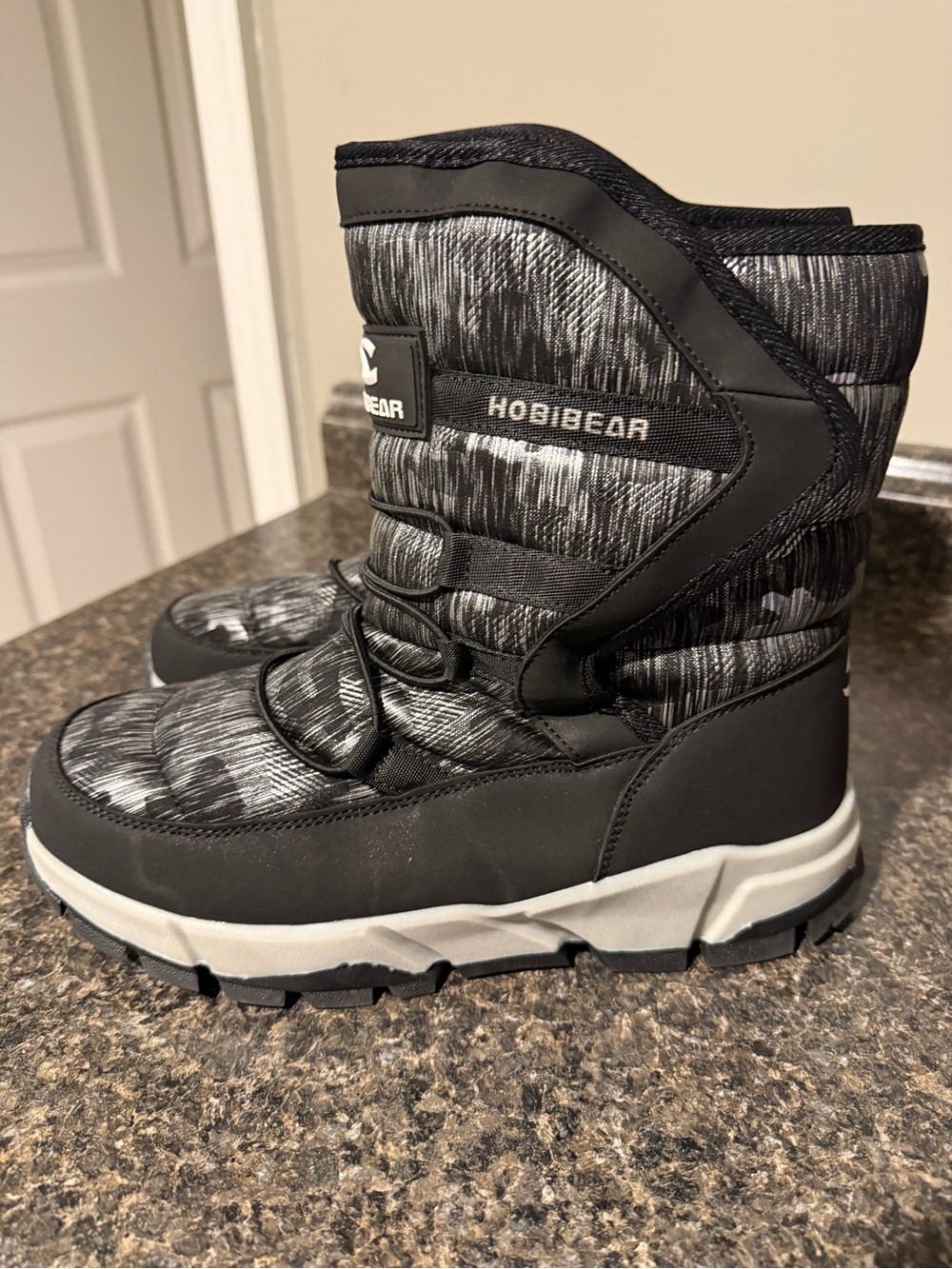 Women’s Black & Gray Insulated Winter Boots